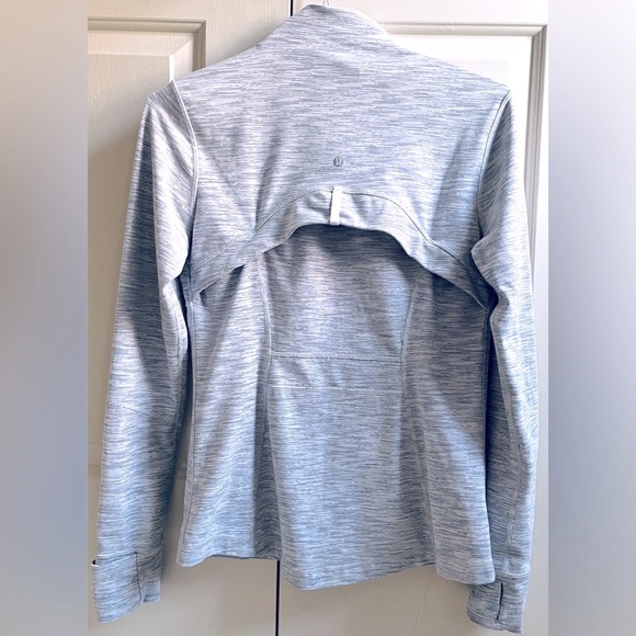🍒LULULEMON Classic DEFINE JACKET sz 10 Wee Are From Space Ice Gray/Alpine White - Picture 3 of 4